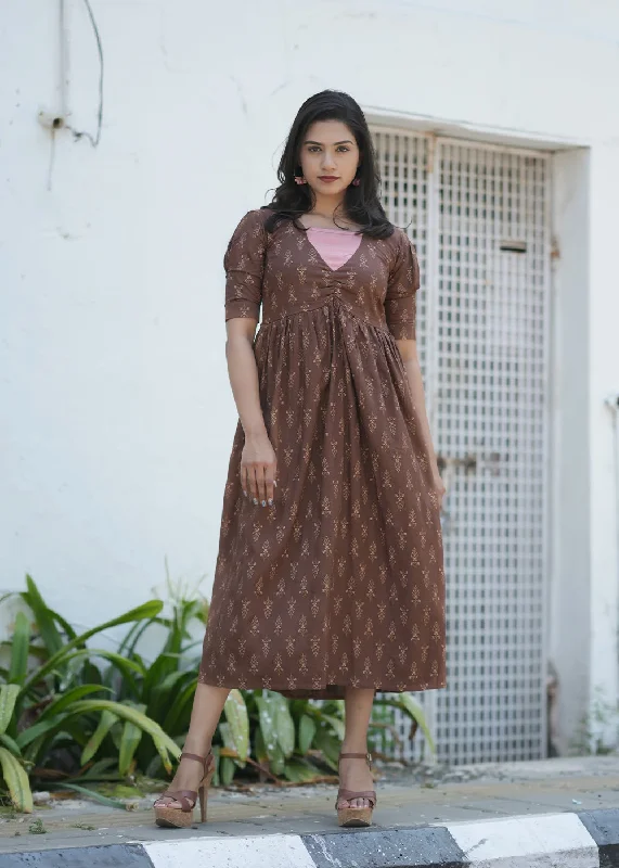 Classic Brown Dress Striped unclassified dresses